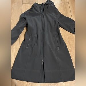 Lululemon grey rain jacket
